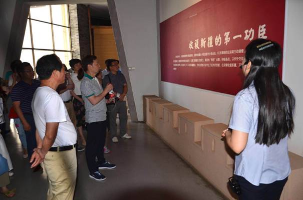 乐鱼入口,乐鱼leyu(中国)
工会组织员工赴左宗棠纪念馆开展教育活动