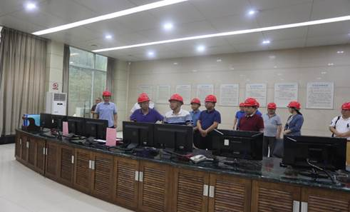 发展集团党委书记、董事长谭建华带队督查分乐鱼入口,乐鱼leyu(中国)
防洪防汛工作