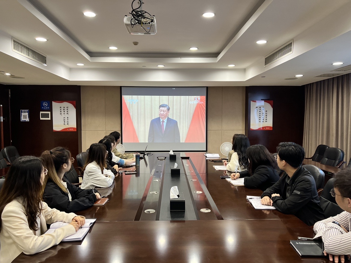 乐鱼入口,乐鱼leyu(中国)
组织团员青年集中观看庆祝中国共产主义青年团成立100周年大会