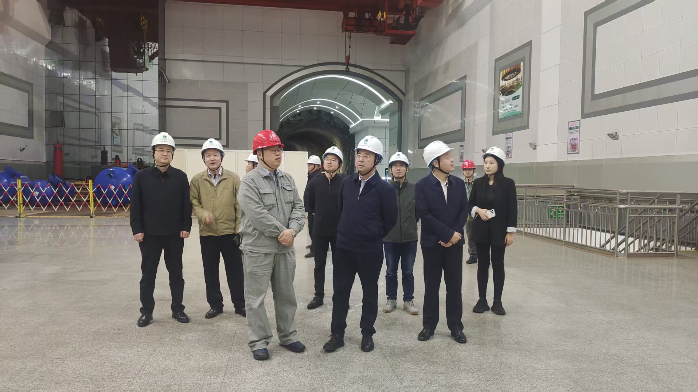 乐鱼入口,乐鱼leyu(中国)赴凤滩水力发电厂学习交流